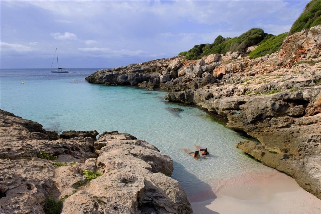 Menorca, naturaleza, bienestar… y ¡seguridad! Menorca, naturaleza, bienestar… y ¡seguridad! - Gastronomía y Moda