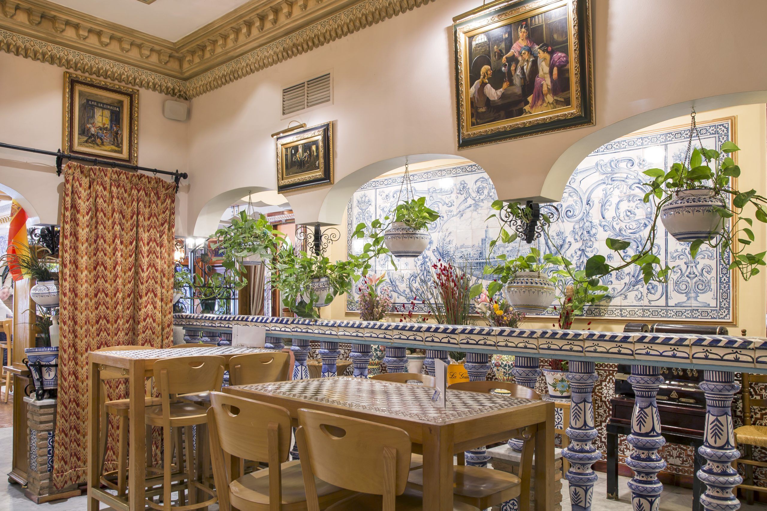 La Giralda, nos permite saborear el Sur en la milla de oro madrileña - Gastronomía y Moda