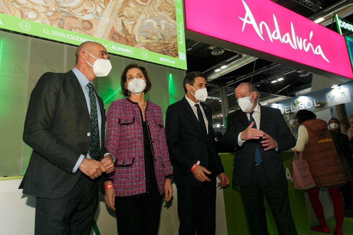 La ministra de Industria, Comercio y Turismo del Gobierno de España visitael expositor en FITUR de la provincia de Sevilla La ministra de Industria, Comercio y Turismo del Gobierno de España visitael expositor en FITUR de la provincia de Sevilla - Gastronomía y Moda