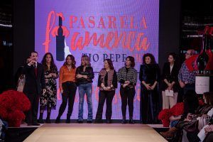 La moda flamenca renace en la Pasarela Flamenca Jerez Tío Pepe - Gastronomía y Moda