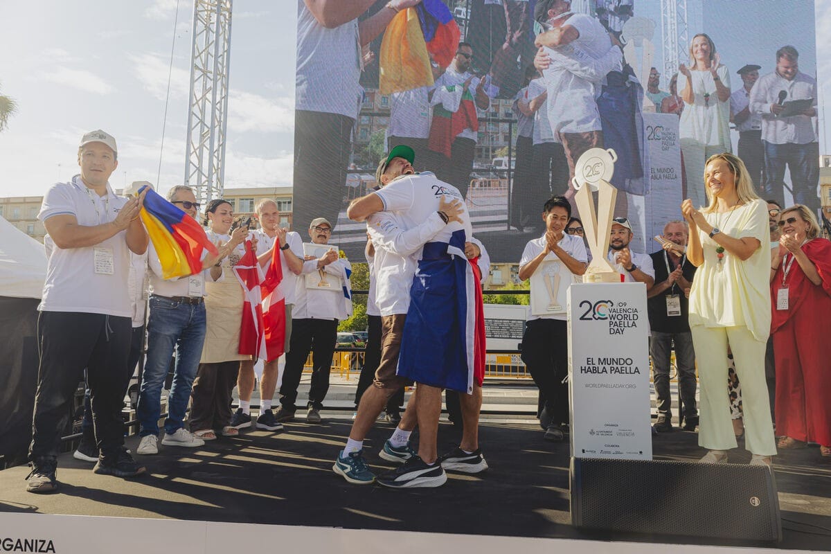 Valencia activa la búsqueda del mejor cocinero o cocinera de paella del mundo 2026 con la World Paella Day CUP - Gastronomía y Moda