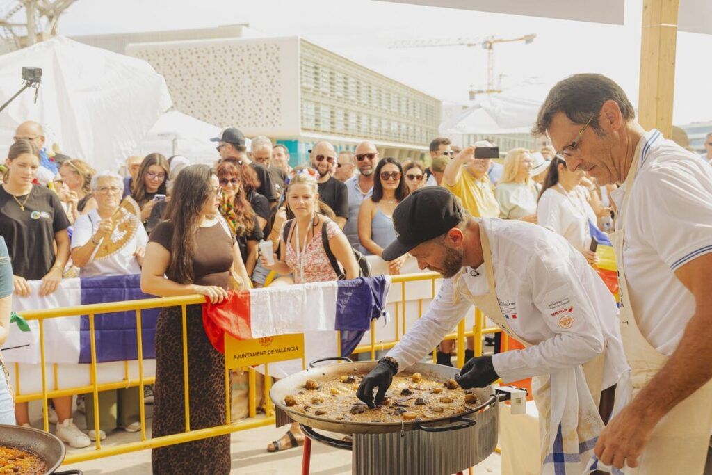 Valencia activa la búsqueda del mejor cocinero o cocinera de paella del mundo 2026 con la World Paella Day CUP - Gastronomía y Moda