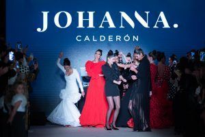 We Love Flamenco X edición, espectacular reencuentro de la moda flamenca con su público. Johanna Calderón ha presentado su colección ‘Vuela’. Foto: Aníbal González© - Gastronomía y Moda
