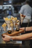 Los restaurantes Tradevo Centro y Tradevo Nervión renuevan su imagen corporativa y su carta - Gastronomía y Moda