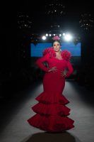 We Love Flamenco X edición, espectacular reencuentro de la moda flamenca con su público. ‘Serendipia’ ha sido la propuesta de Mónica Méndez. Foto: Aníbal González© - Gastronomía y Moda