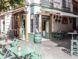 La taberna sevillana EntreCárceles, ahora más que nunca, vuelve a sus orígenes - Gastronomía y Moda