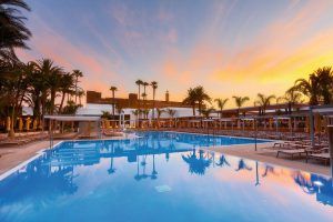 RIU arranca la temporada de verano con la reapertura de 54 hoteles en todo el mundo - Gastronomía y Moda