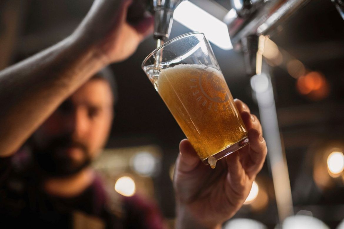 Cruzcampo invita a disfrutar con responsabilidad de nuestros bares y restaurantes - Gastronomía y Moda