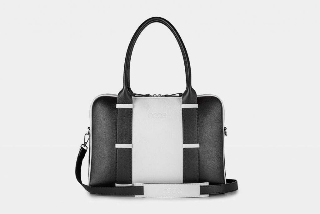 Practicidad y lujo en un bolso by OEOE - Gastronomía y Moda