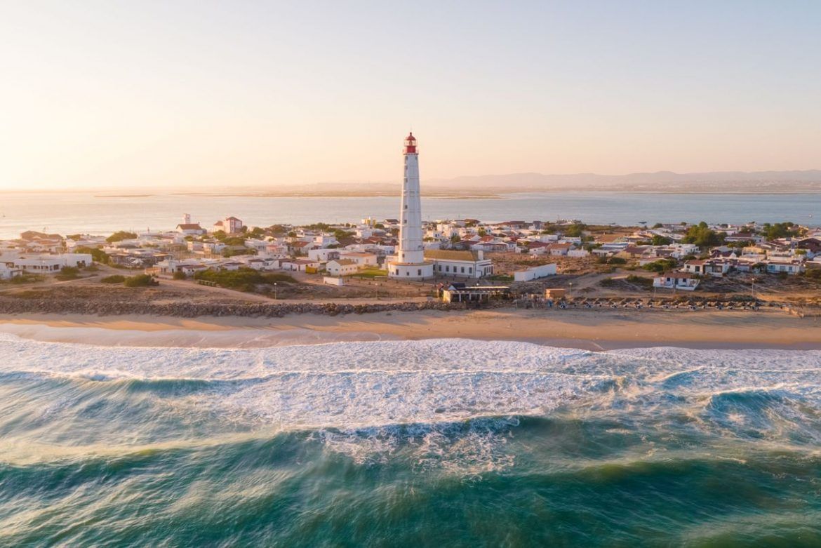 El Algarve vuelve a convertirse en el Mejor Destino de Playa de Europa El Algarve vuelve a convertirse en el Mejor Destino de Playa de Europa - Gastronomía y Moda