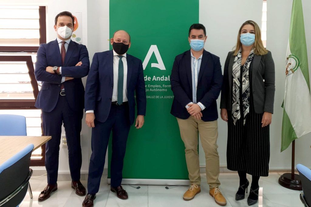 El Instituto Andaluz de la Juventud y la Escuela de Negocios ENSDM firman convenio de colaboración - Gastronomía y Moda