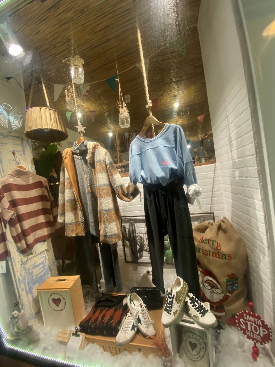 Aiudiski , la marca de moda de estilo casual y romántico dirigido a una mujer real y estilosa - Gastronomía y Moda