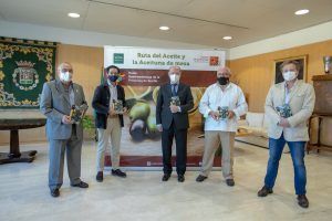 ‘El aceite de oliva y la aceituna de mesa de la provincia’, una guía que destaca la relevancia agroindustrial del olivar sevillano en clave turística - Gastronomía y Moda