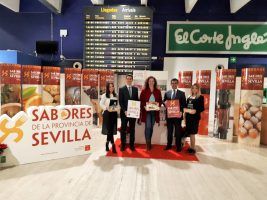 Los 'Sabores de la provincia de Sevilla' dan la bienvenida en el aeropuerto de Sevilla por Navidad - Gastronomía y Moda