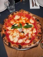 Farina 23, la pizzería italiana de la Alameda que refuerza su posición como referencia gastronómica en Sevilla - Gastronomía y Moda