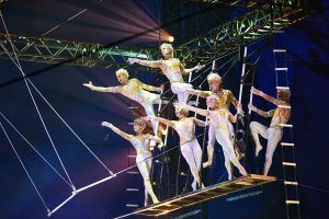El Circo del Sol regresa en 2024 a Sevilla con 'Alegría', su espectáculo más emblemático, bajo una nueva luz - Gastronomía y Moda