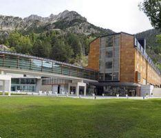 El turismo de esquí vuelve con un enfoque más wellness y con las reservas despuntando - Gastronomía y Moda