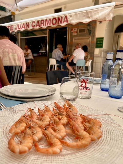 Restaurante Juan Carmona, producto del mar y buen servicio en Torremolinos - Gastronomía y Moda