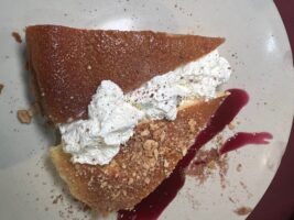 La influencer Lola Martín descubre el restaurante escondido en la Sierra de Aracena y Picos de Aroche que está conquistando a los amantes de la cocina tradicional - Gastronomía y Moda