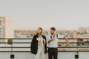 Un look de novia con pantalón perfecto para la ‘nueva normalidad’ - Gastronomía y Moda - Gastronomía y Moda