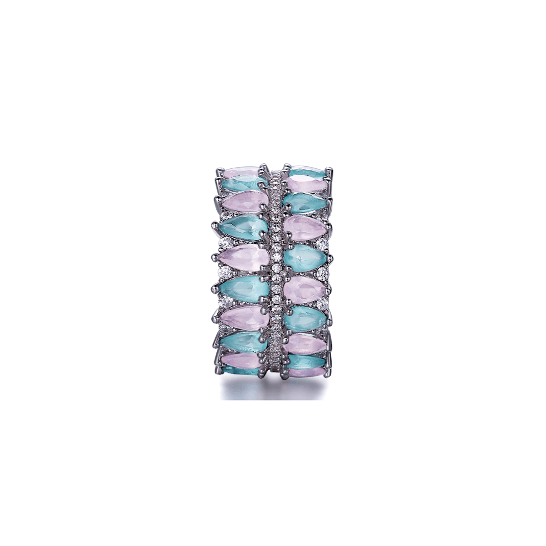 Luce anillo con 'pedrusco' Dlujo Jewel sin necesidad de dejarte el sueldo - Gastronomía y Moda