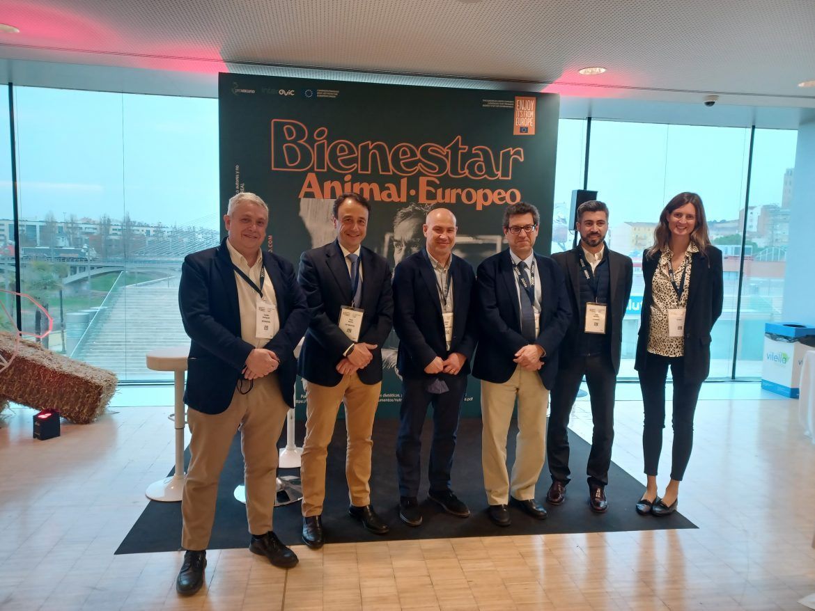 Los sellos bienestar animal BAIE y PAWS se presentan en AECOC - Gastronomía y Moda