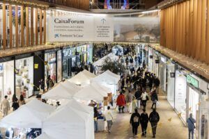 Torre Sevilla refuerza su programación navideña con planes familiares, talleres infantiles y una gran zambomba andaluza - Gastronomía y Moda