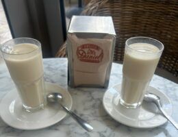 Horchatería Daniel, horchata elaborada 100% natural y artesanal que saborearon Salvador Dalí y Rafael Alberti - Gastronomía y Moda