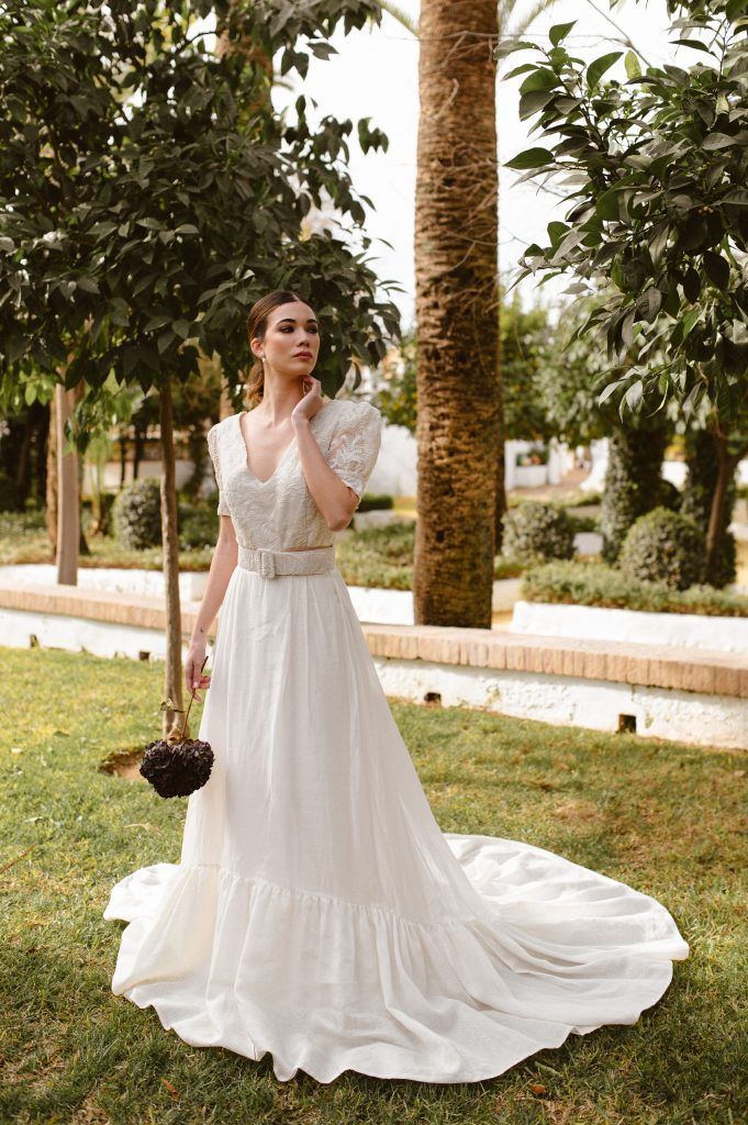 El Secreto: un editorial con diseños lisos y transformables para invitadas y novias - Gastronomía y Moda