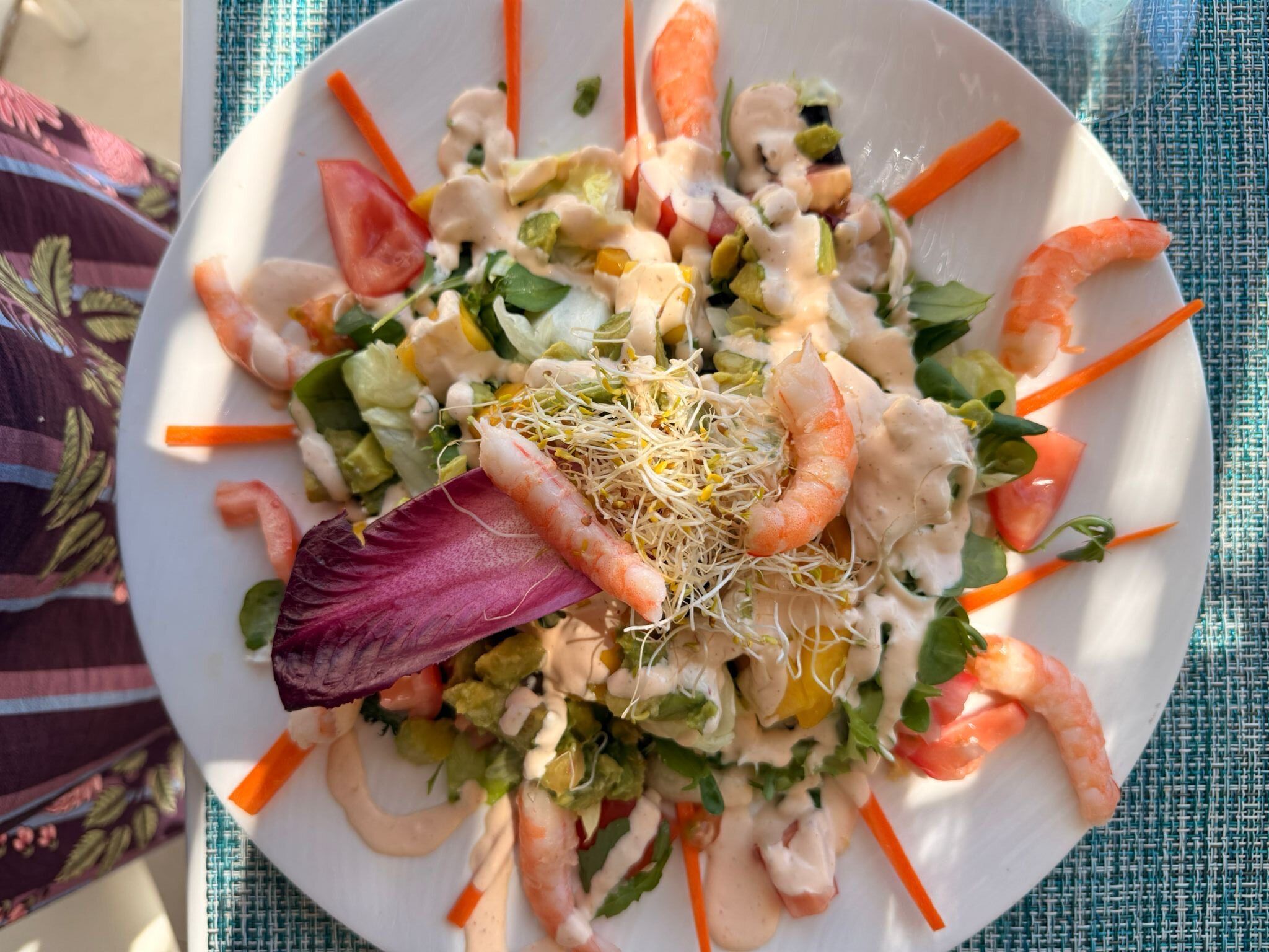 Desayunos, almuerzos y cenas con vistas privilegiadas al Mediterráneo en Fergus Style Carema Beach - Gastronomía y Moda