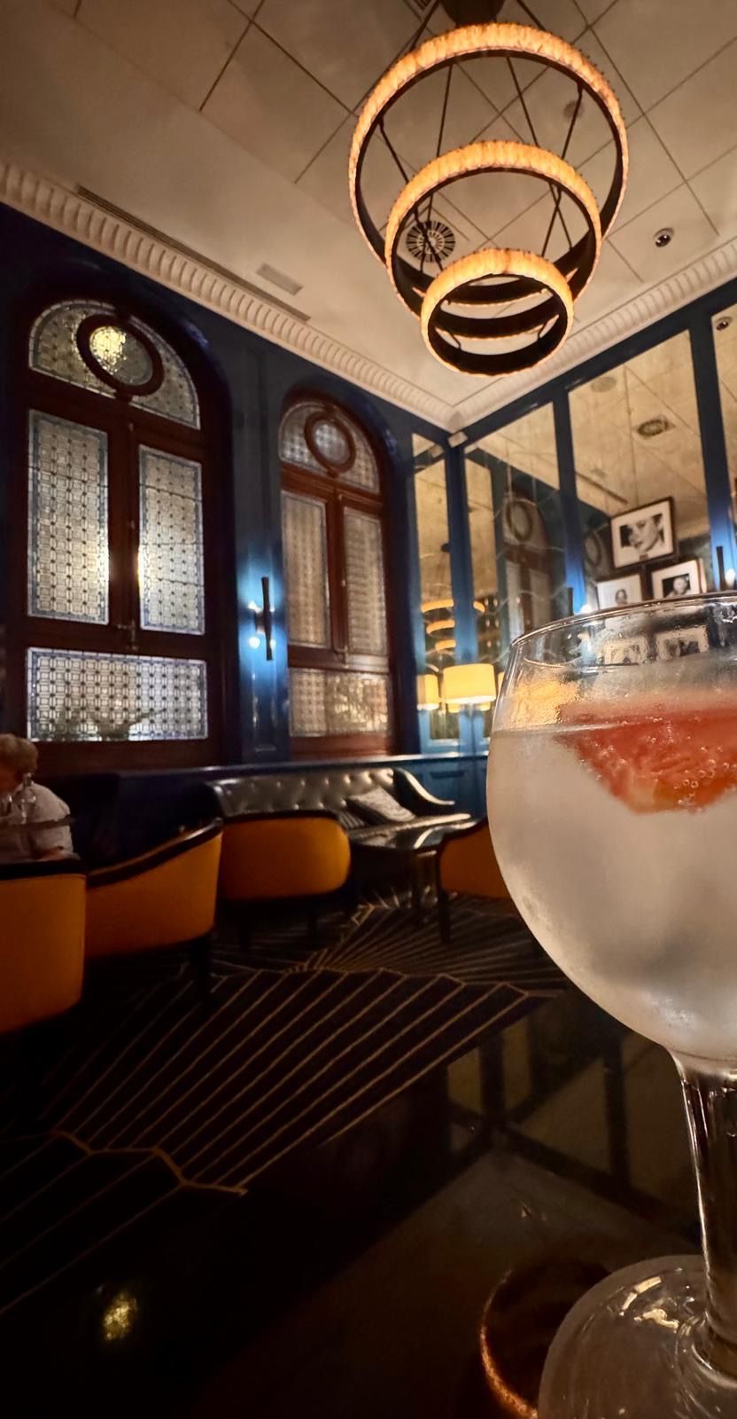 Bar Americano del Hotel Alfonso XIII: noches con estilo, jazz y coctelería de altura en Sevilla - Gastronomía y Moda