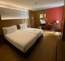 Hotel Áurea Catedral, el vecino de la Puerta del Perdón de la Catedral de Granada - Gastronomía y Moda