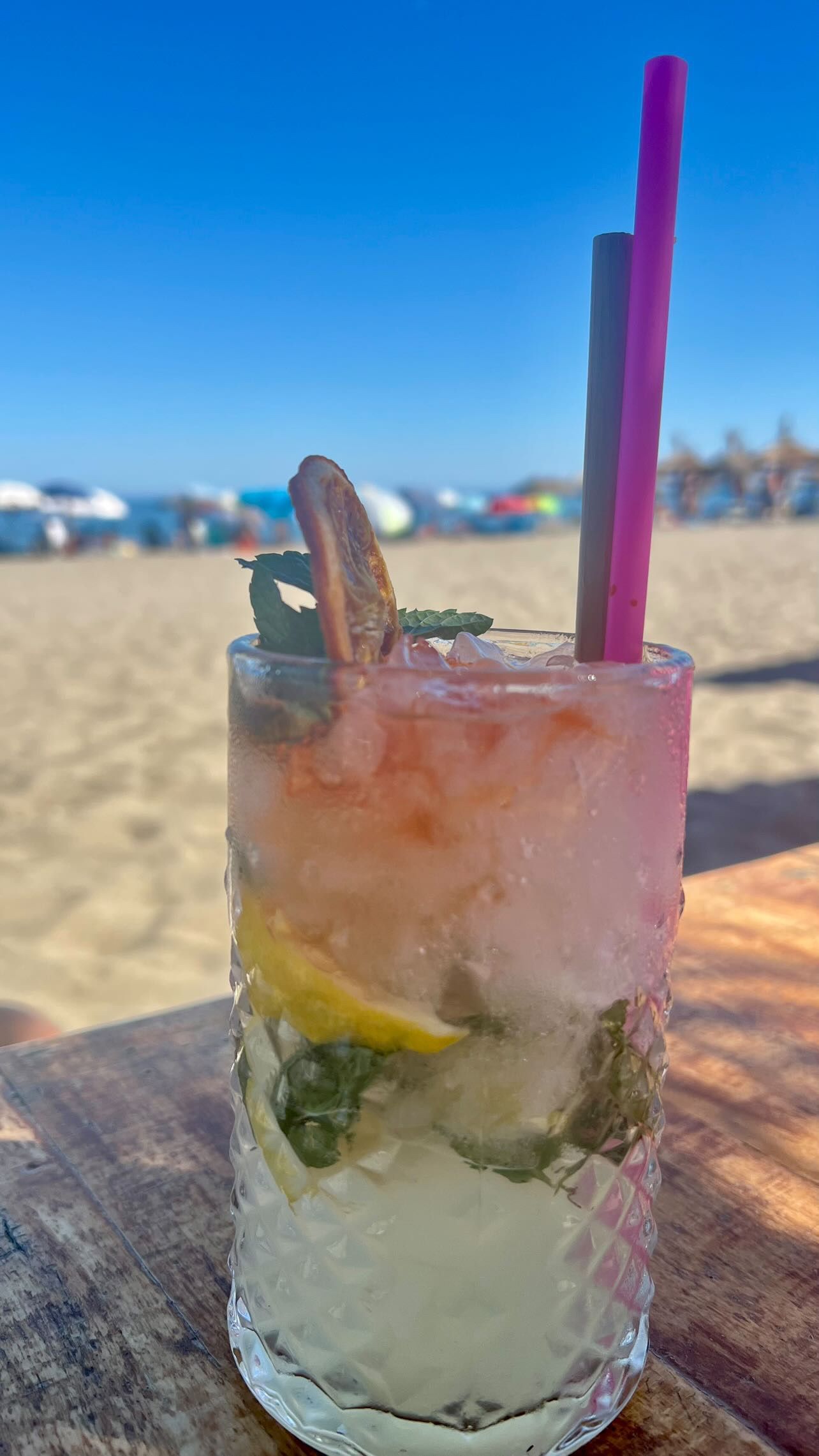 Chiringuito: La Mar Bonita: donde el tiempo se detiene y el mar lo llena todo de sabor - Gastronomía y Moda