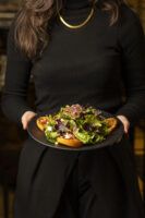 Cruz Pampa sorprende en València con nuevos sabores de primavera y una experiencia secreta para amantes de la carne - Gastronomía y Moda