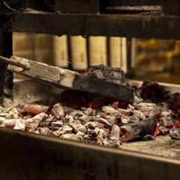 Cruz Pampa sorprende en València con nuevos sabores de primavera y una experiencia secreta para amantes de la carne - Gastronomía y Moda