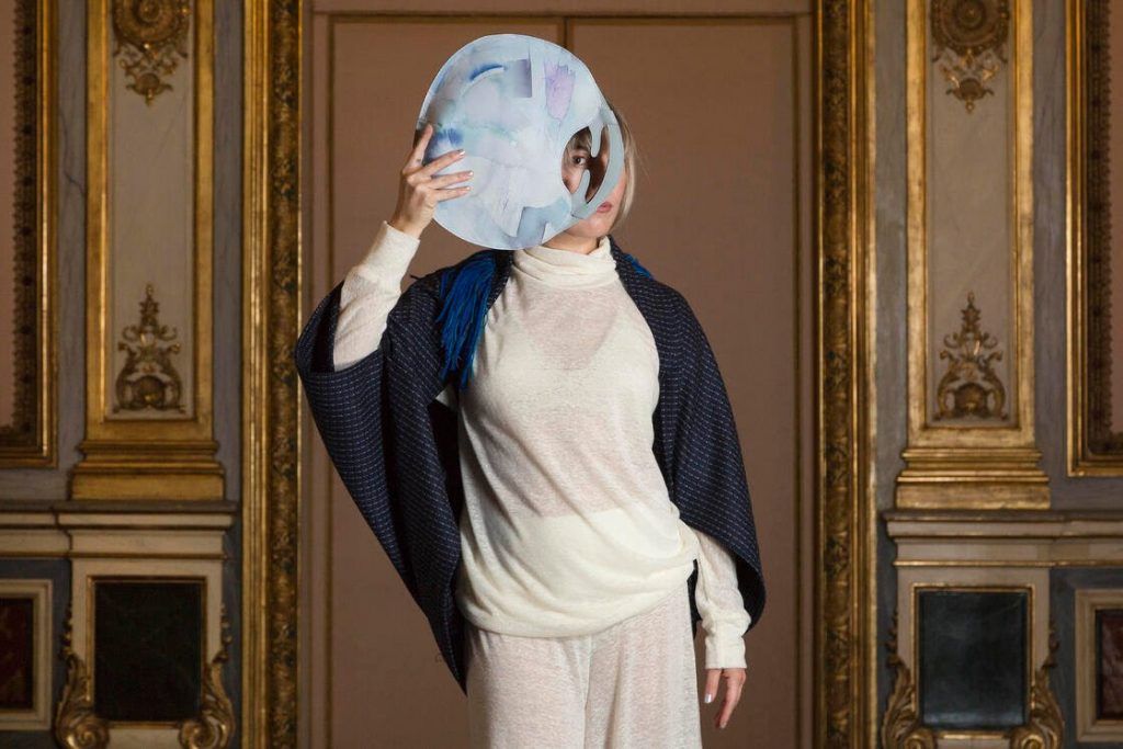 La feminidad se tiñe de acuarelas con los diseños de Araceli García Bags - Gastronomía y Moda