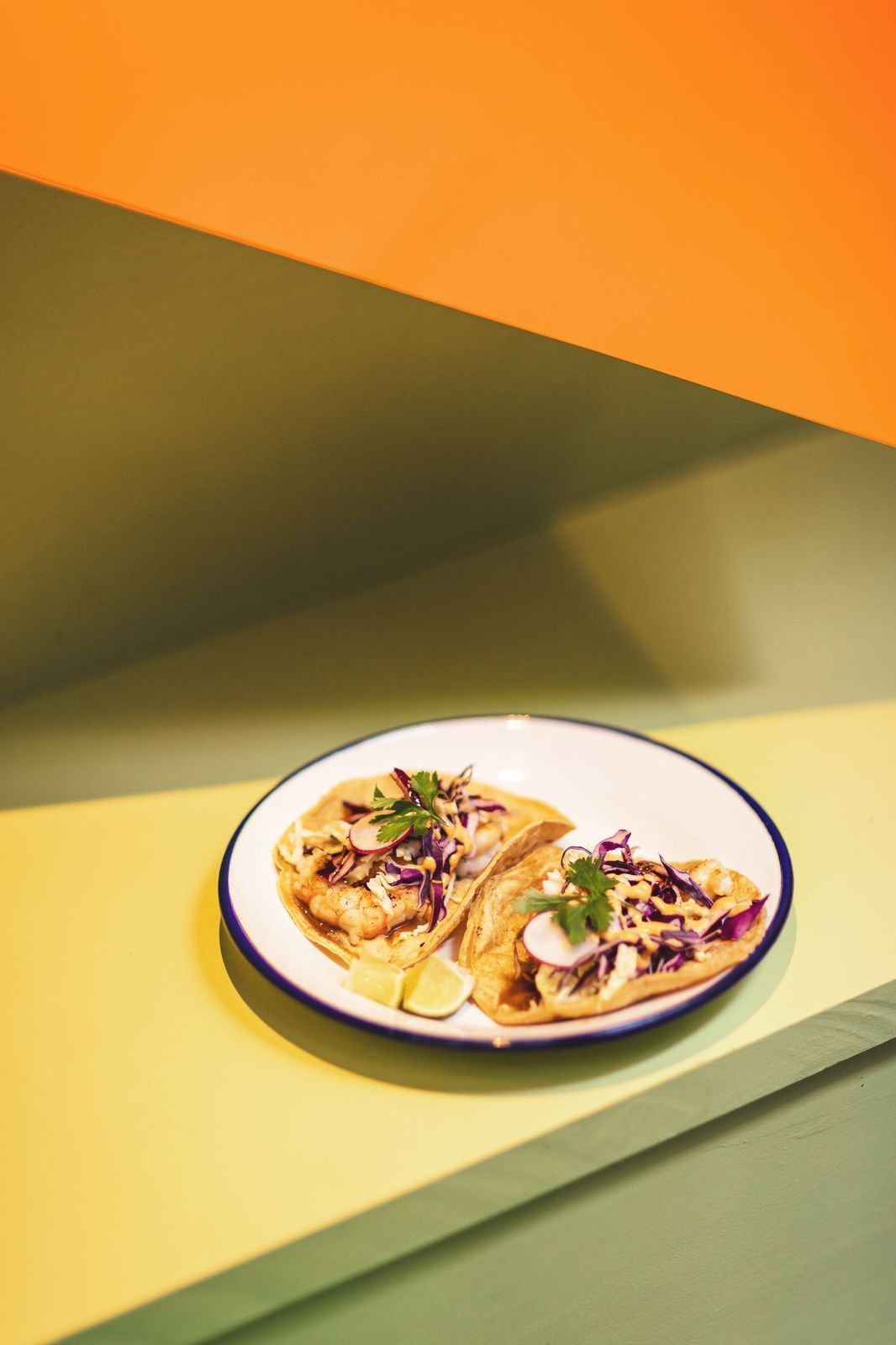 Surfin Tacos, la taquería, que busca llevarte a los puestos y calles de México - Gastronomía y Moda