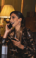 Paula Gómez, protagonista de la campaña de Navidad 2020 para diversas firmas de lujo - Gastronomía y Moda
