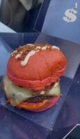 La tiktoker Marcela Fernández señala en TikTok una de las hamburgueserías más virales de Sevilla - Gastronomía y Moda