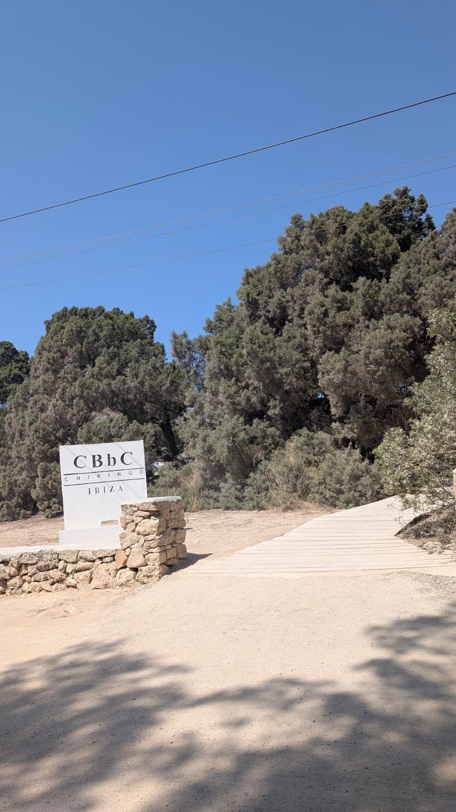 CBbC Cala Bassa en Ibiza: cocina mediterránea de primera calidad en una de las playas más bellas de la isla - Gastronomía y Moda