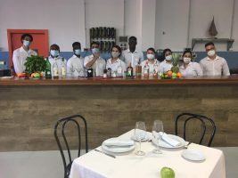 La Escuela Superior de Hostelería por la formación del sector hostelero en la visita de los Reyes en Sevilla - Gastronomía y Moda
