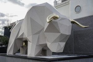 El "rooftop” del hotel Riu Plaza España se reinventa para sus clientes con un nuevo balcón transparente y un gastrobar - Gastronomía y Moda