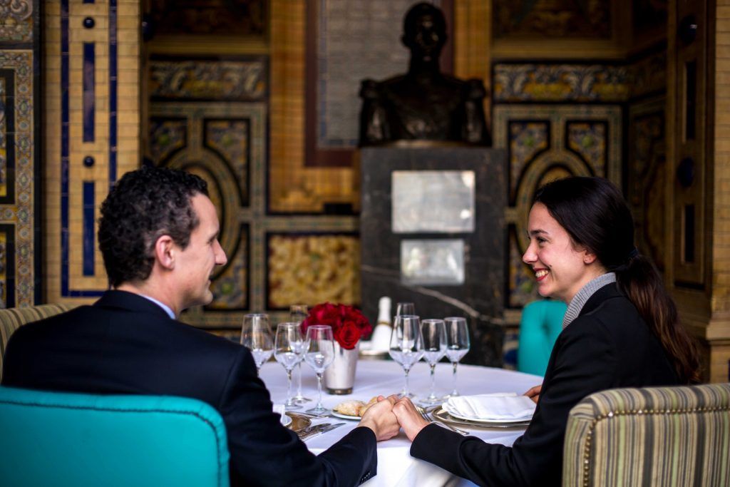 Sorprende a tu pareja en el Hotel Alfonso XIII por San Valentín - Gastronomía y Moda