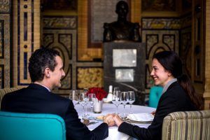 Sorprende a tu pareja en el Hotel Alfonso XIII por San Valentín - Gastronomía y Moda