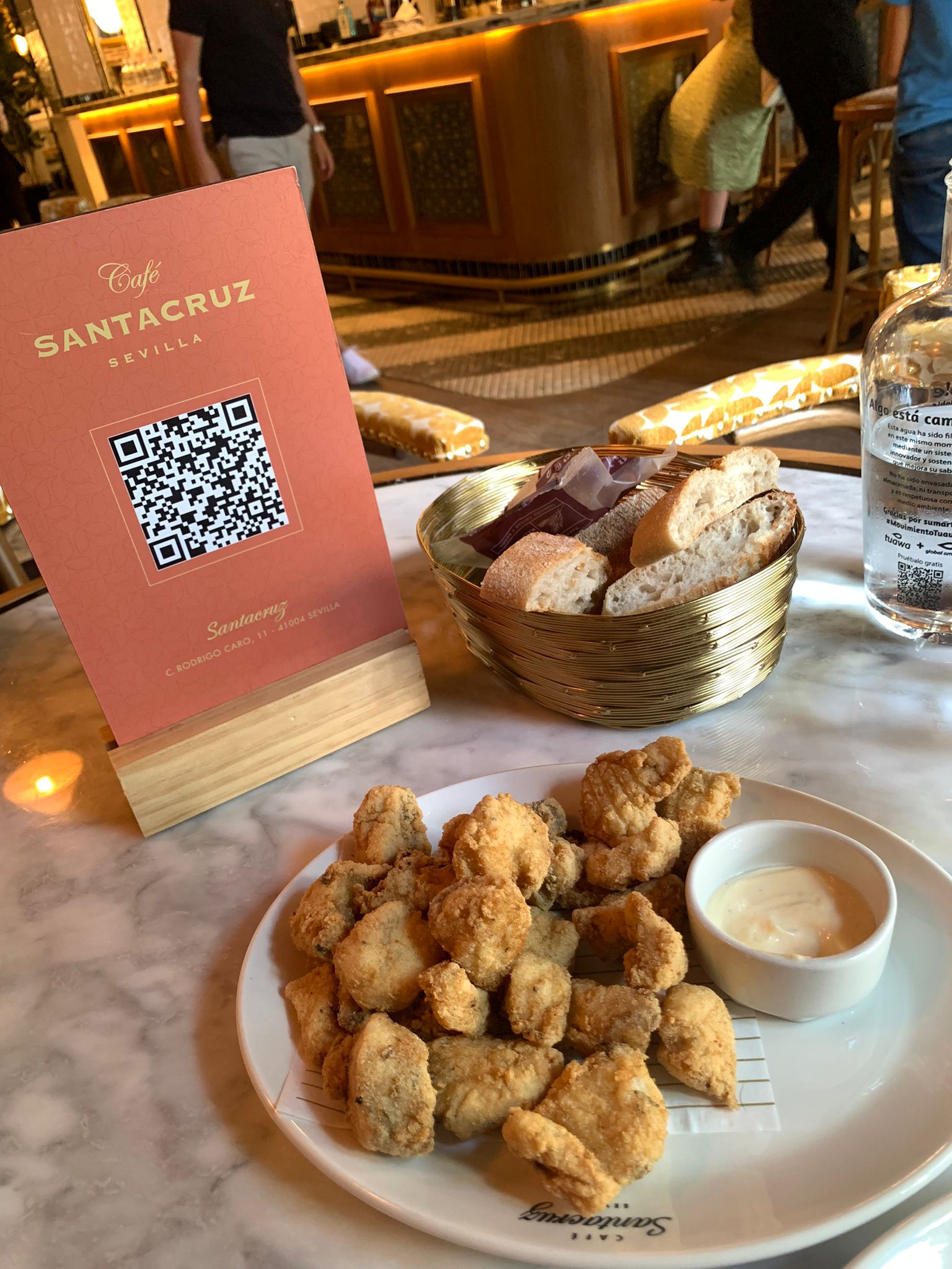 Café Santacruz, el nuevo bar de tapas en Sevilla con vistas a la Giralda - Gastronomía y Moda