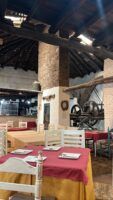 La influencer Lola Martín descubre el restaurante escondido en la Sierra de Aracena y Picos de Aroche que está conquistando a los amantes de la cocina tradicional - Gastronomía y Moda
