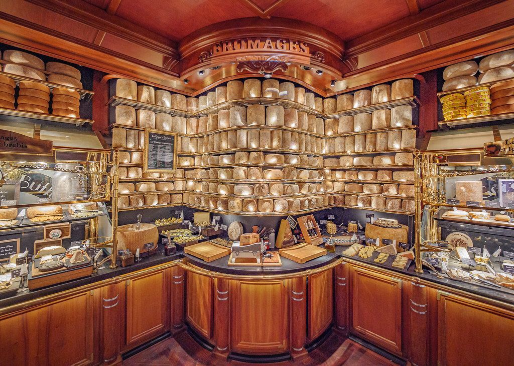 Les Grands Buffets: el templo de la gran cocina francesa y homenaje vivo a Auguste Escoffier: Lujo accesible, recetas legendarias y vinos excepcionales - Gastronomía y Moda