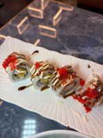 La influencer Ana Isabel Pareja señala el buffet japonés que está arrasando en Sevilla - Gastronomía y Moda