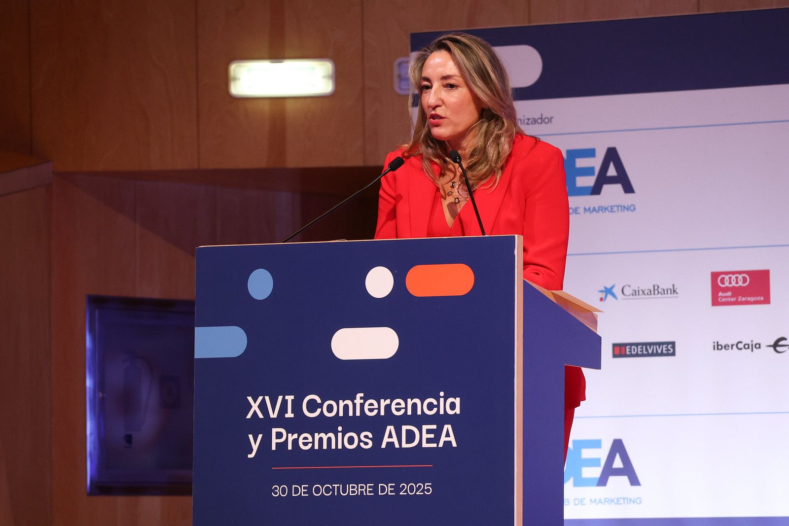 Isabel Dobón,consejera delegada de Jamones Albarracín, mejor directiva turolense del año - Gastronomía y Moda