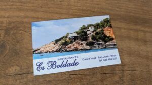 Es Boldado: Pescados y mariscos en Ibiza con espectaculares vistas a los islotes de Es Vedrá y es Vedranell - Gastronomía y Moda